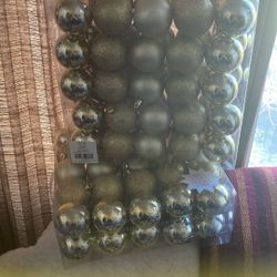 7 Paquetes De Esferas  20 Por Los 3 Paquetes En Total 150 Esferas Nuevas