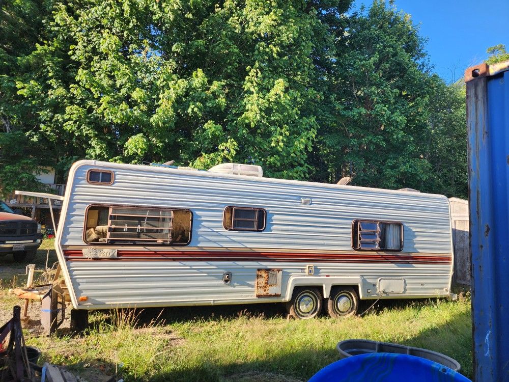 1980 Terry 27 Ft Camper