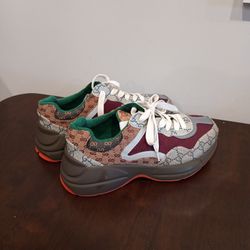 Woman Gucci Sneakers 