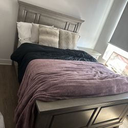 Queen Bedroom Set With Mattress 
