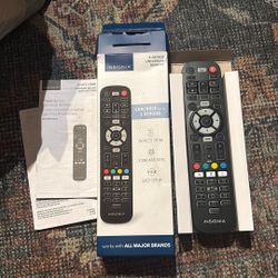 Insignia 3-Device Universal Remote