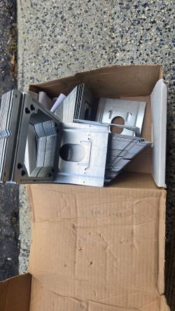 Electric box mount bracket