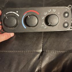 Dodge Ram A/c And Heater control Unit 