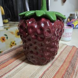 Vintage Strawberry Cookie Jar Fresa Home Decor 