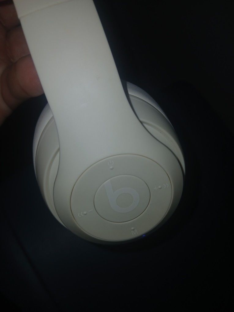 Beats Studio Pro