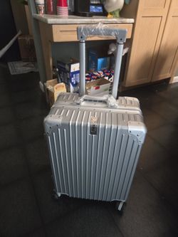 New Sealed 20" Silver Carry-On Suitcase – Aluminum Frame, Pictures for Reference Only