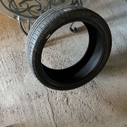 255-35R20 pair of tires