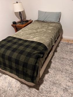 Free Twin bed with 2 drawers