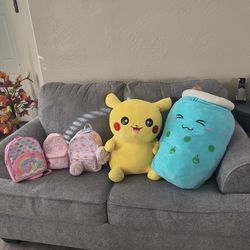 Peluches y mochilitas