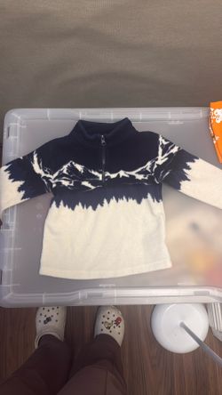 Cat & jack Sweater 3T