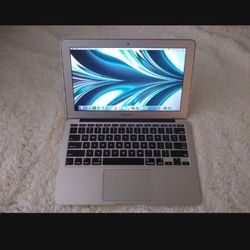 Apple MacBook Air 11" Intel  Charger Included