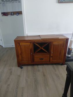 Coffee bar/wine bar