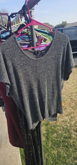 Womens Top $1.00