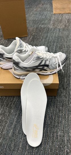 Asics Gel-Kayano 14 Silver Size 9 1/2