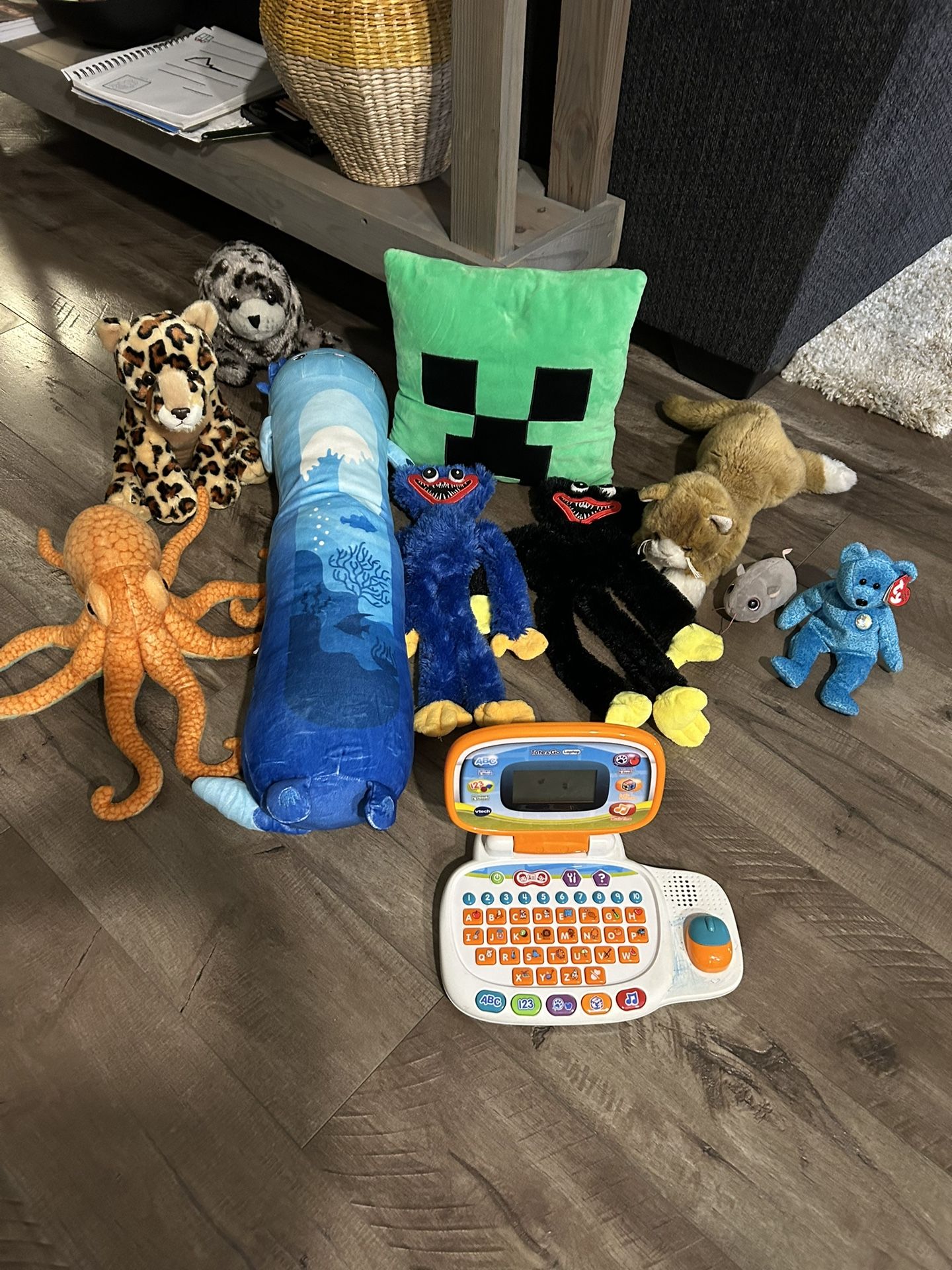 Kids Stuffed Animal And Vtech Laptop Bundle FREE 