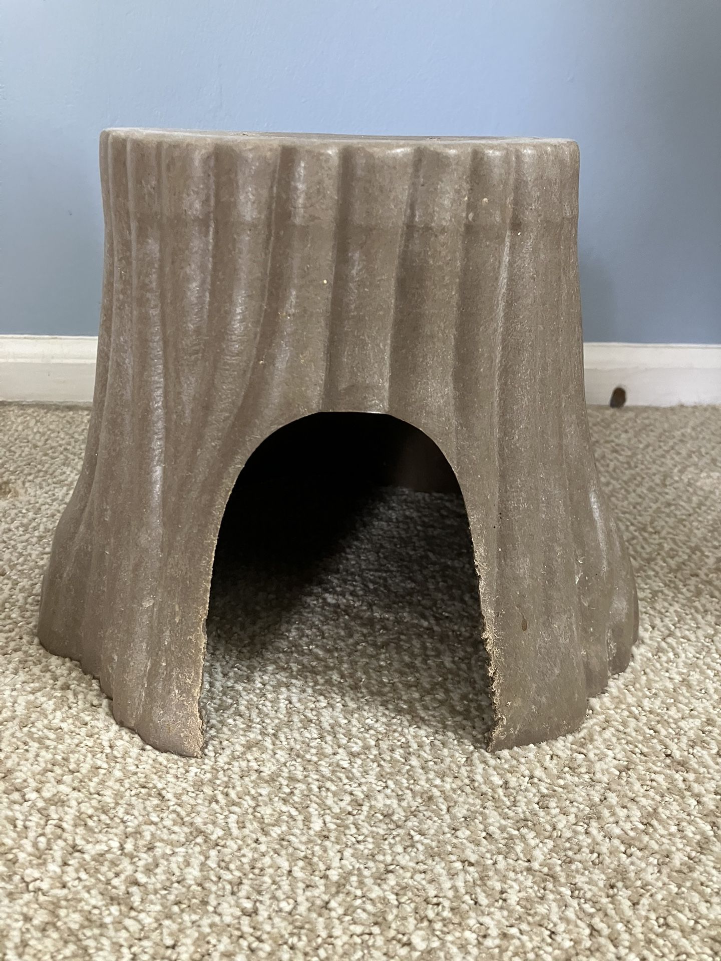 Tree Trunk Small Animal Hideout
