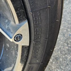 255/55r18.   Nitto Tires