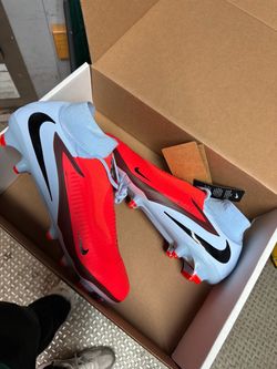 Nike Phantom Pro High Soccer Cleats Men’s 11