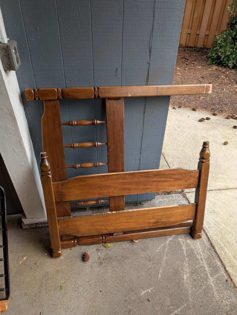 Wooden Head + Foot Board for Twin Bed