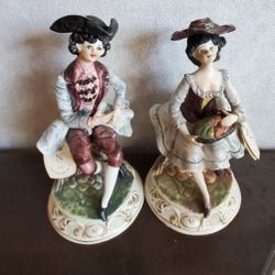 Capodimonte-style Figurines