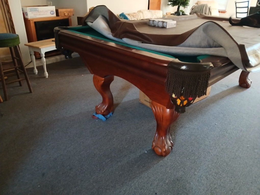 Pool table