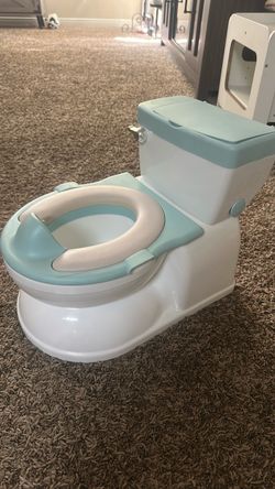 Baby toilet trainer