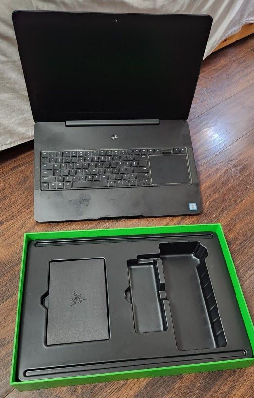 Razer Blade Pro 17 COMPLETE BOX USED for Sale in San Diego, CA - OfferUp