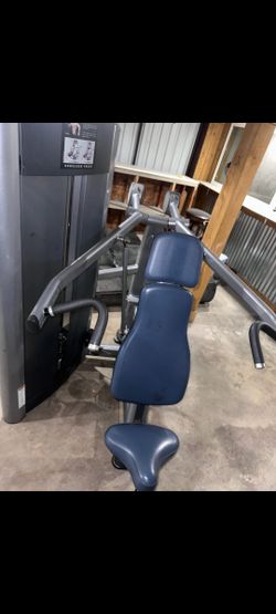 Life Fitness Shoulder Press $1175
