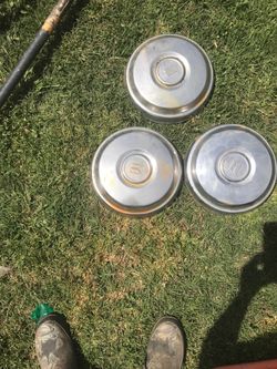 Car hub caps