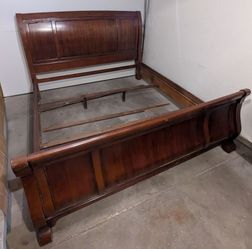 King Solid Wood Sleigh Bed
