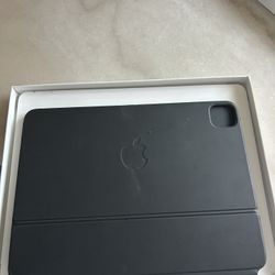 iPad Magic Keyboard Size 11