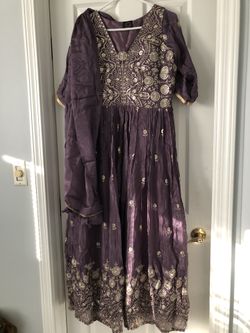 Dress/gown