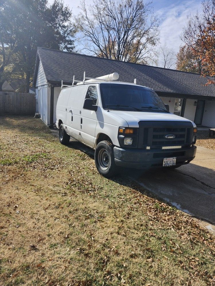 2013 Ford E-150