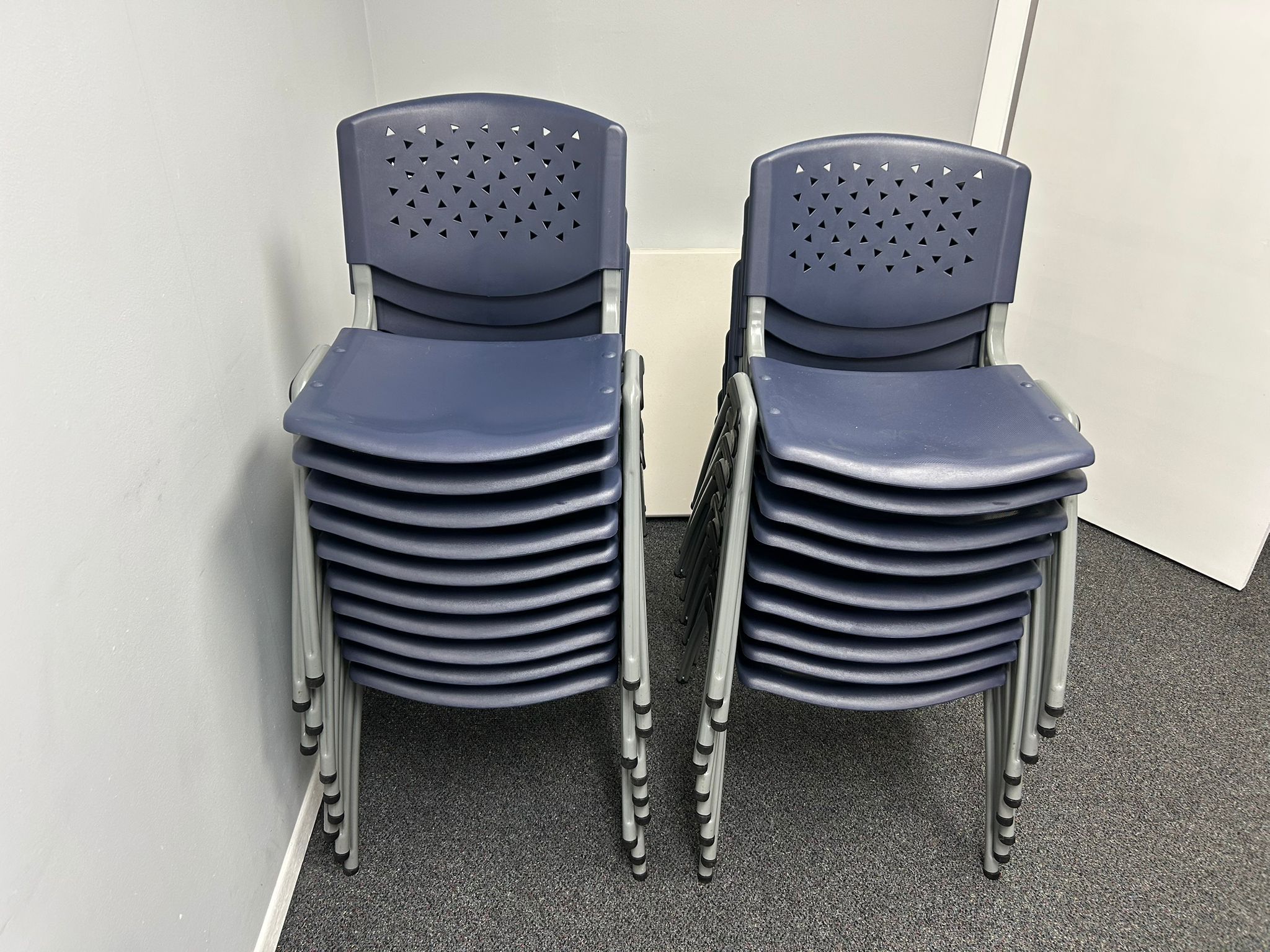 19 Office Chair (15 Usd Each)