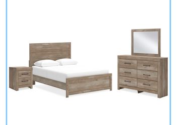 King Size bed Bed with Mirrored Dresser and Nightstand