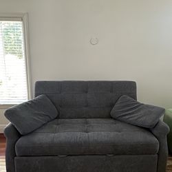 Couch futon With Trundle Like new