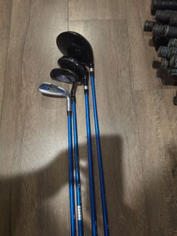 JUNIOR-  POWER BILT GOLF CLUBS (4 CLUBS SET)
