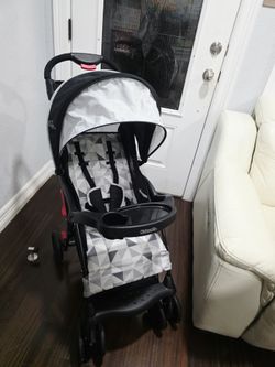 Kolcraft Cloud Sport Lightweight Stroller