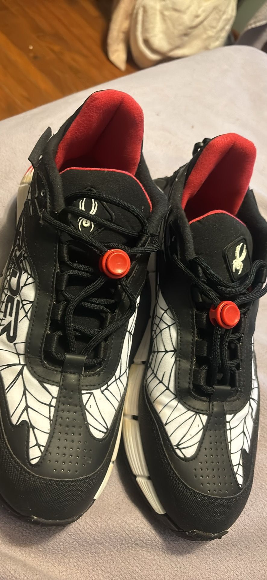 Spyder Reeboks Size 10