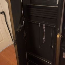 Standing Jewelry Mirror