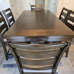 Dinning Table With 6 Chairs