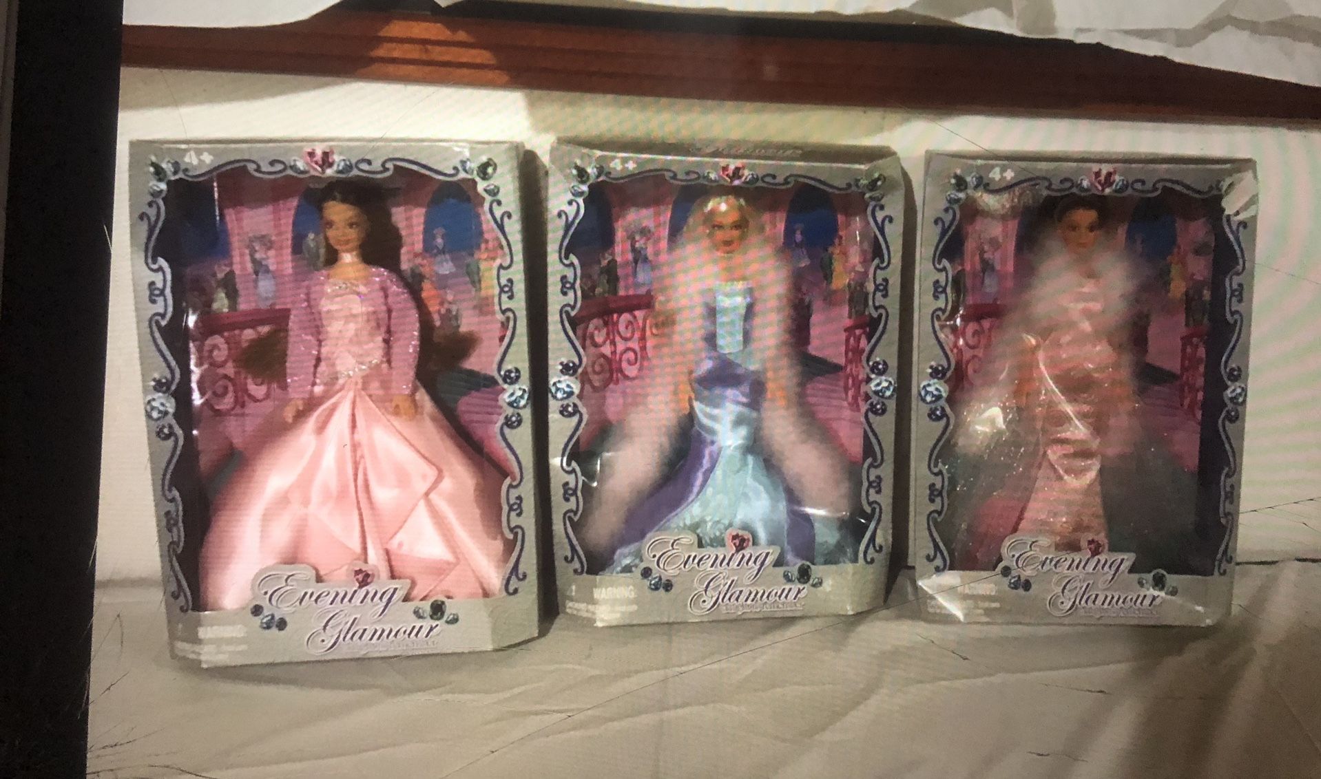 3 Chic Dolls Evening Glamour