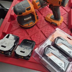 RIGID IMPACT , ORBITAL COMPACT SANDER 4.0 MAX  OUTPUT BATTERIES AND 2.0 AH BRAND NEW