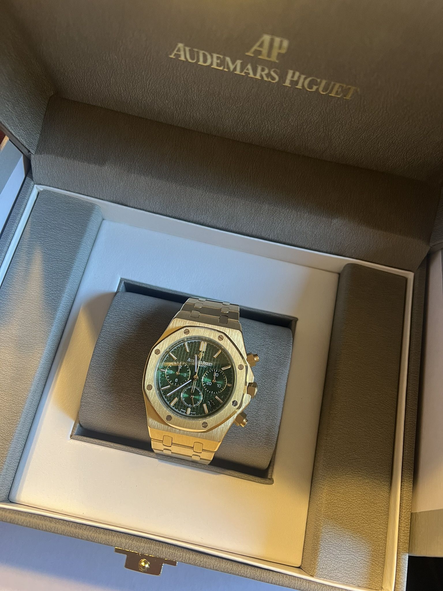 Audemars Piguet ‘AP’ Green on Gold
