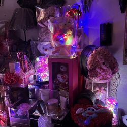 VALENTINES GIFTS AVAILABLE OAK CLIFF AREA 