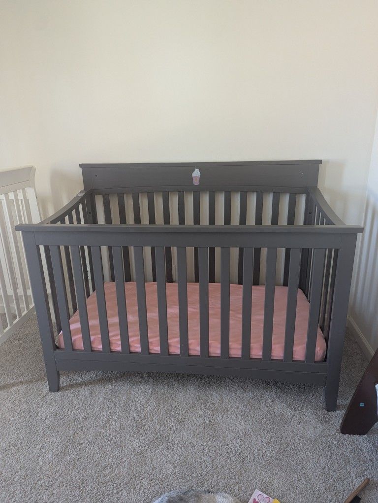 Gray Crib + Mattress