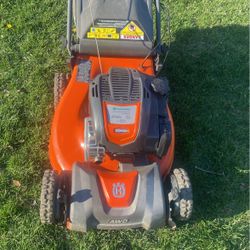 Husqvarna  Self Propelled Good Condision 6.75 EXL AWD
