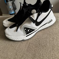 Nike PG 4 