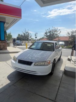 2000 Toyota Camry