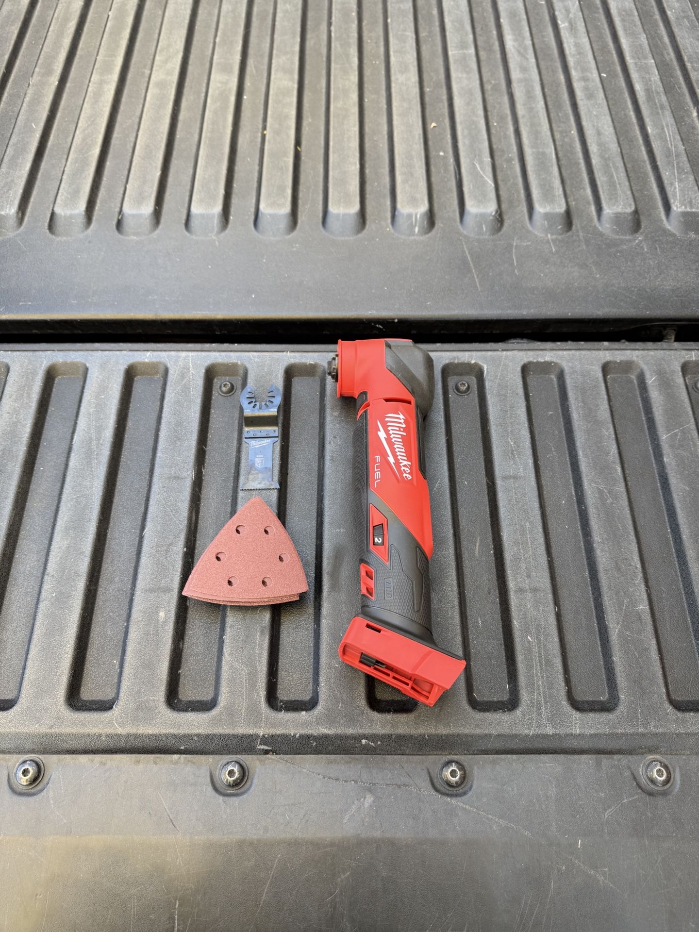 Milwaukee M18 FUEL 18V Lithium-Ion Cordless Brushless Oscillating Multi-Tool (Tool-Only)
